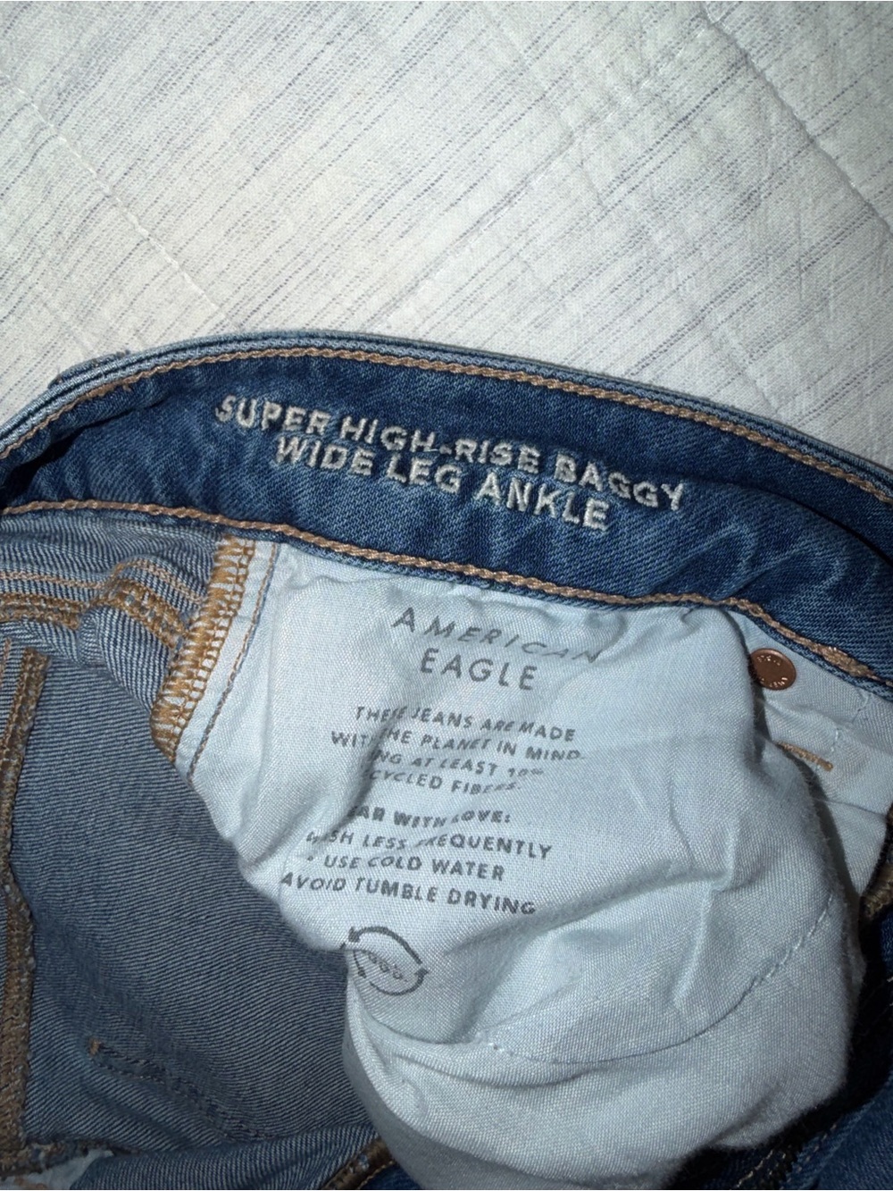 AE Super High Rise Baggy Wide Leg Ankle Jeans - Picture 6 of 7